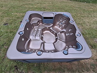 4 season spa 5 persoons amerikaans jacuzzi en buitenspa - afbeelding 1 van  29