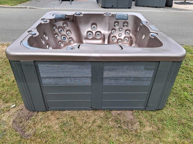 4 season spa 5 persoons amerikaans jacuzzi en buitenspa - afbeelding 17 van  29