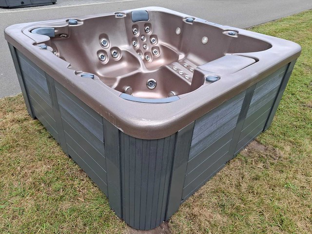 4 season spa 5 persoons amerikaans jacuzzi en buitenspa - afbeelding 22 van  29