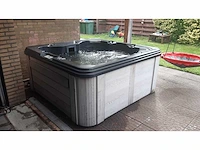 4 seasonspa easy top low end jacuzzi en buitenspa