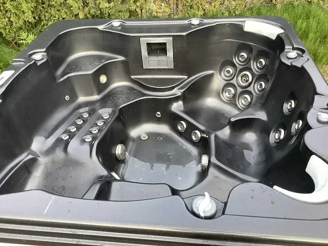 4 seasonspa easy top low end jacuzzi en buitenspa - afbeelding 11 van  15