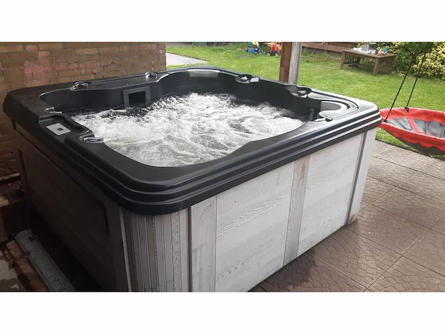 4 seasonspa easy top low end jacuzzi en buitenspa - afbeelding 10 van  13