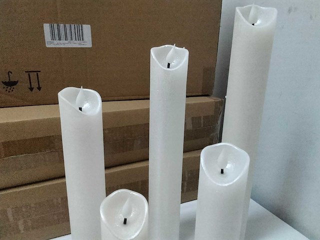 4 sets met 5 waxkaarsen met flikkerfunctie. - afbeelding 3 van  6