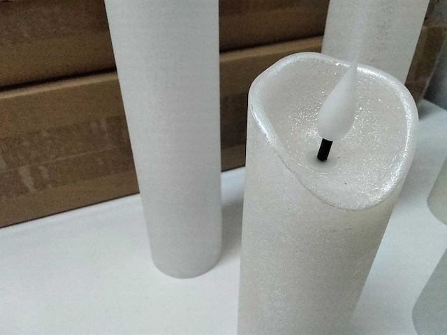 4 sets met 5 waxkaarsen met flikkerfunctie. - afbeelding 4 van  6