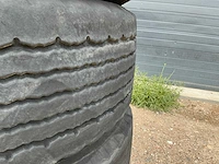 4 stuks 425/65 r22,5 op velg - afbeelding 5 van  7