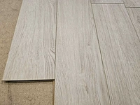 40 m2 laminaat plank - 640 x 143 x 12 mm - afbeelding 2 van  3