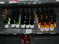40 miniflesjes wijn in diverse uitvoeringen. - afbeelding 1 van  3