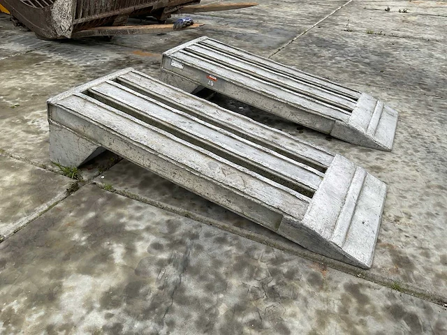 40 tons aluminium oprijdbanen set - afbeelding 3 van  7