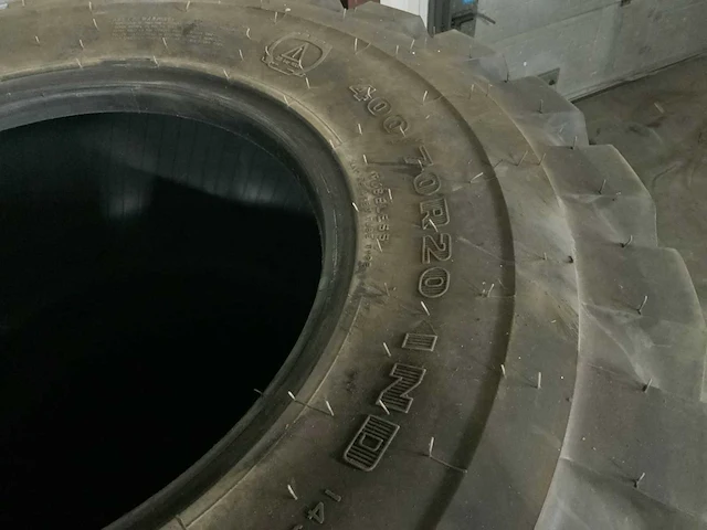 400/70 r20 4-delige bandenset - afbeelding 4 van  8