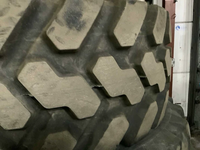 400/70 r20 4-delige bandenset - afbeelding 6 van  8