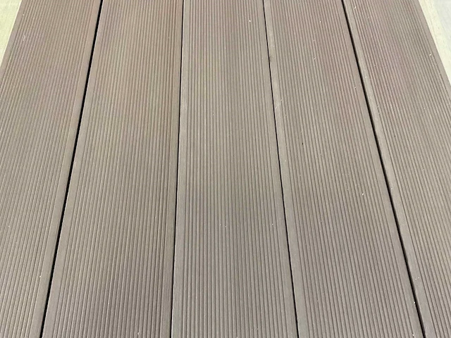40,9m² composiet vlonderpakket chocolade - afbeelding 5 van  7