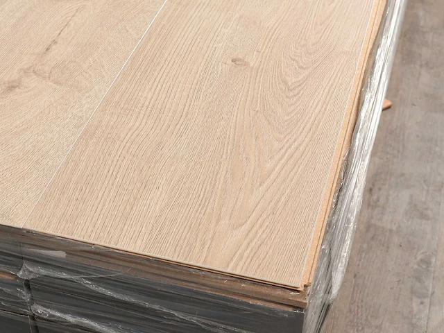 41 m2 laminaat xl plank - 2000 x 242 x 10 mm - afbeelding 2 van  4