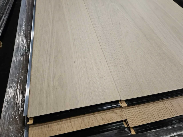 41 m2 parket eiken fineer berry alloc - 2410 x 241 x 10,1 mm - afbeelding 2 van  3
