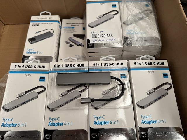 41x adapter usb-c (38x 6-in-1, 3x 5-in-1) - afbeelding 1 van  7