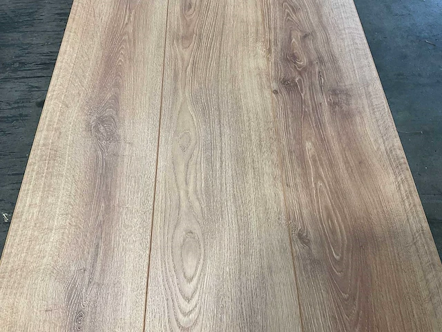 42,2m² extravagant kliklaminaat oak candy brown - afbeelding 6 van  10
