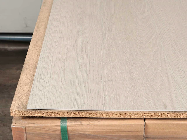 43 m2 pvc spc click plank met xps onderlaag - 1220 x 182 x 5 mm - afbeelding 2 van  4