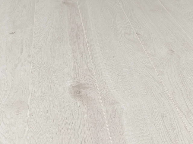 44 m2 laminaat plank - 1285 x 192 x 8 mm - afbeelding 1 van  4