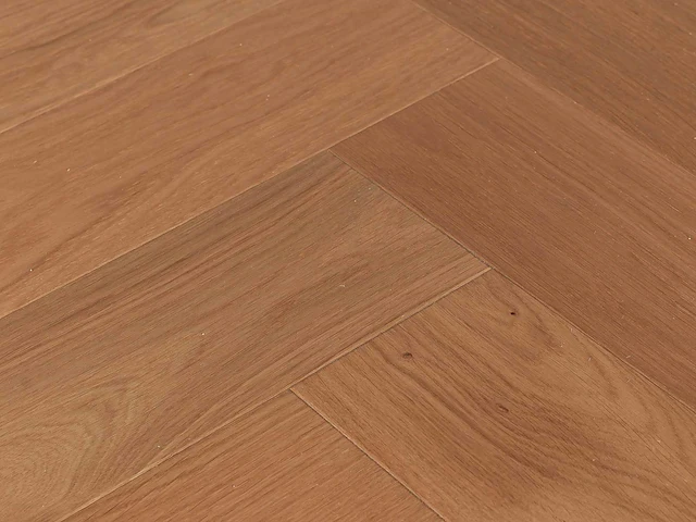 44 m2 parket eiken visgraat - 660 x 110 x 14 mm - afbeelding 1 van  4