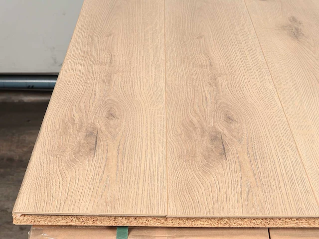 45 m2 laminaat plank - 1288 x 195 x 8 mm - afbeelding 2 van  4