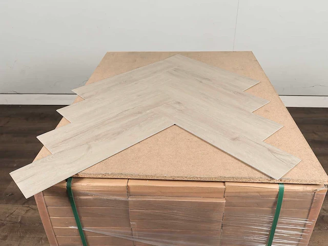 45 m2 pvc spc click visgraat - 610 x 150 x 5 mm - afbeelding 3 van  4