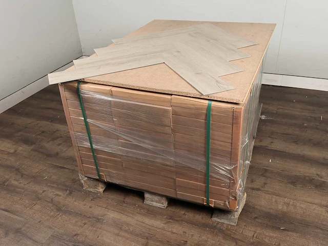 45 m2 pvc spc click visgraat - 610 x 150 x 5 mm - afbeelding 4 van  4