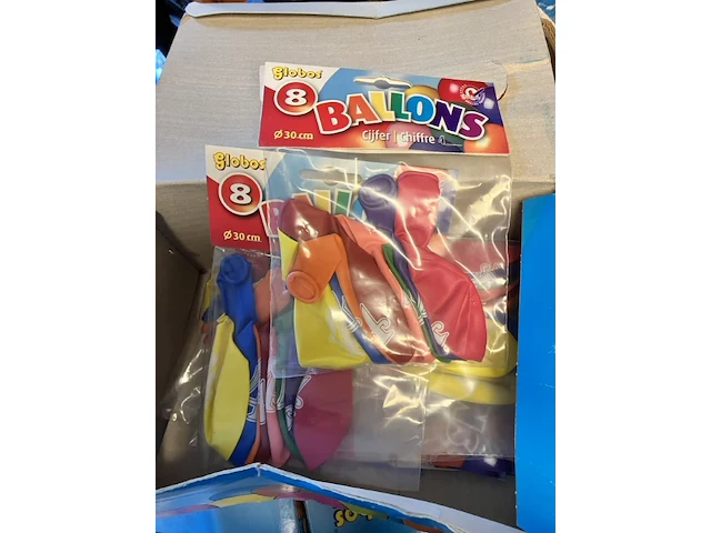 45 zakjes leeftijds ballonnen, jongen, meisje en huwelijk retour uit verkoop - afbeelding 9 van  11