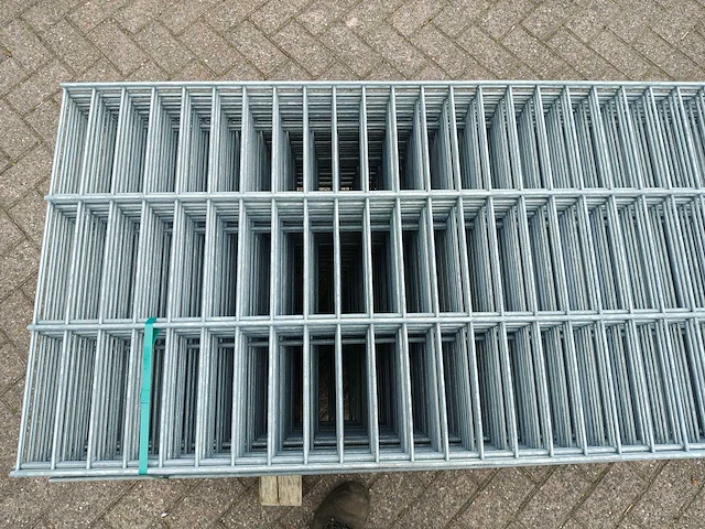 45x heras - 8/6/8 - dubbelstaafs hekwerk gegalvaniseerd - afbeelding 9 van  10