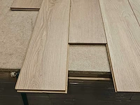 46 m2 laminaat plank - 640 x 143 x 12 mm - afbeelding 2 van  3