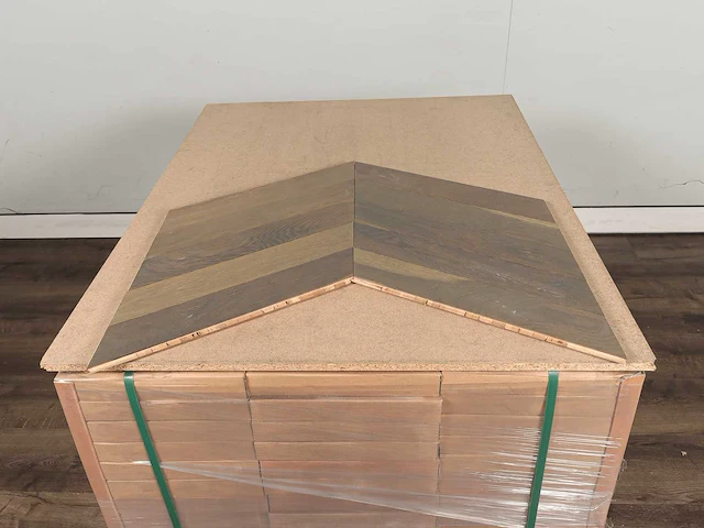 46 m2 parket eiken hongaarse punt mutliplank - 480 x 90 x 15 mm - afbeelding 2 van  4