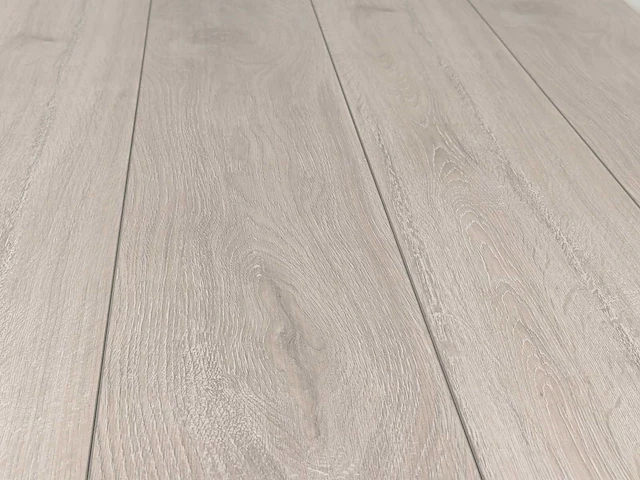 47 m2 laminaat plank - 1288 x 195 x 8 mm - afbeelding 1 van  4