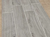 47 m2 laminaat plank - 504 x 19 x 8 mm - afbeelding 1 van  3
