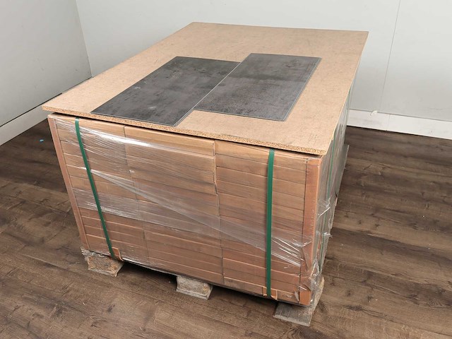 47 m2 pvc-click tegel - 638 x 310 x 4,5 mm - afbeelding 4 van  4