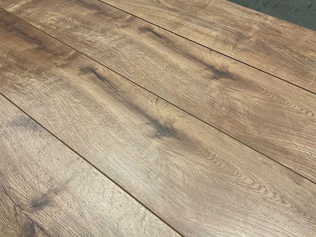 47,5m² purity glow mediterraan eiken laminaatvloer - afbeelding 7 van  11