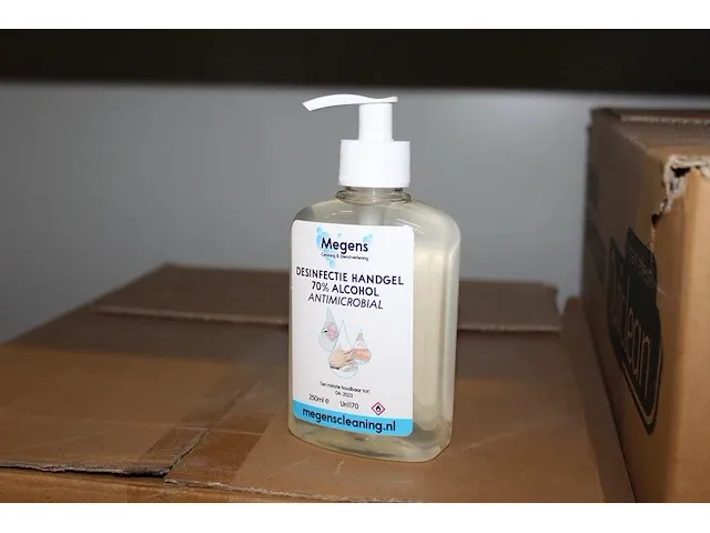 48 flacons desinfectie handgel megens a 250 ml. - afbeelding 1 van  2