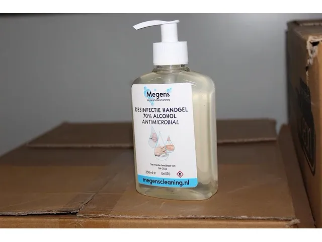48 flacons desinfectie handgel megens a 250 ml. - afbeelding 1 van  2