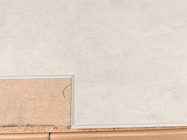 49 m2 pvc click tegel - 610 x 305 x 4 mm - afbeelding 2 van  4