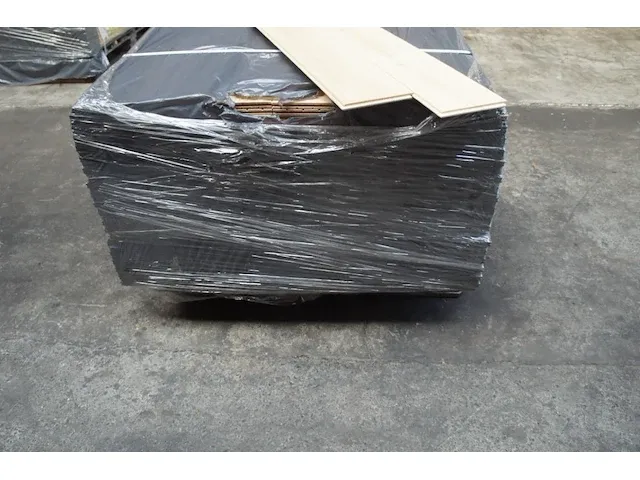 49,50 m² massief eiken parket - afbeelding 2 van  5