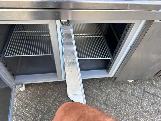 4deurs - koelwerkbank - afbeelding 5 van  5