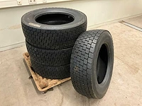 4x 295/60 r22.5 retread vrachtwagenband - afbeelding 1 van  6