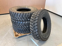 4x 295/80 r22.5 hankook retread vrachtwagenband - afbeelding 1 van  7