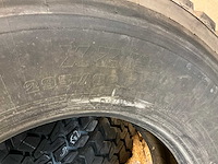 4x 295/80 r22.5 retread vrachtwagenband - afbeelding 3 van  7