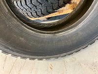 4x 295/80 r22.5 retread vrachtwagenband - afbeelding 4 van  7