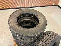 4x 315/60 r22.5 pirelli retread vrachtwagenband - afbeelding 6 van  7