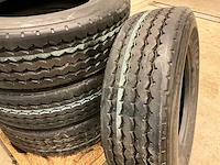 4x 315/70 r22.5 retread vrachtwagenband - afbeelding 6 van  6