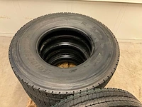 4x 315/80 r22.5 bridgestone retread vrachtwagenband - afbeelding 6 van  6