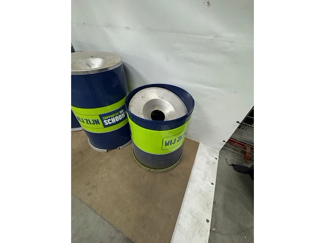 4x afvalbak 135 liter omefa, blauw/groen - afbeelding 4 van  6