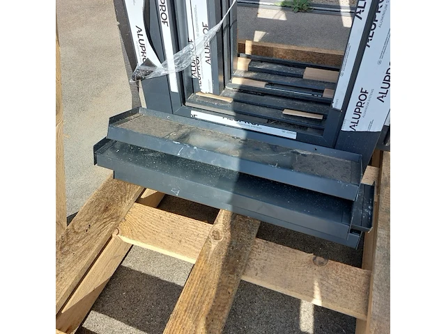 4x aluminium kozijn met kiepraam, zwartgrijs (mat) - afbeelding 5 van  13