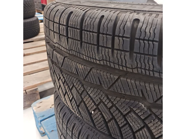 4x aluminium velg met winterband voor skoda, michelin, pilot alpin - 225/40 r 18 92v - afbeelding 2 van  12