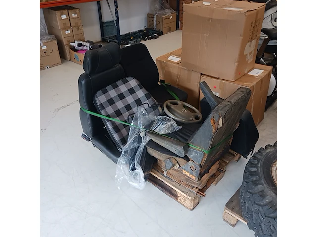 4x auto stoelen - afbeelding 1 van  18