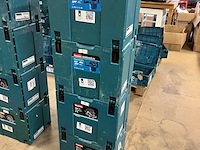 4x bouwgereedschap, 1x 18v accu, 1x lader, m-boxen makita, 2x dhs630zj, 2x dhr242zjv - afbeelding 1 van  4